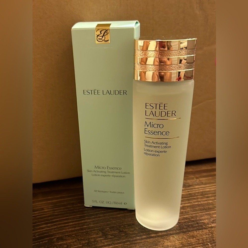 Estée Lauder micro essence‎
